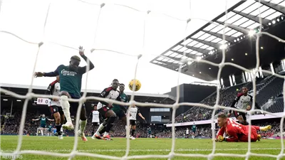 سقوط جديد لأرسنال يبعده عن الصدارة.. وتوتنهام ينهض من كبوته