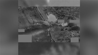 البحرية البريطانية تكشف عن قصف صاروخي لسفينة تجارية قرب الصليف