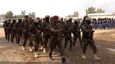 عرض عسكري مهيب لأمن أبين خلال تدشينه العام التدريبي والقتالي الجديد