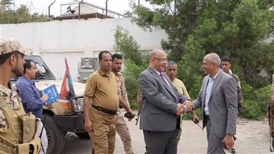 باذيب يطّلع على عمل الهيئة العامة للبريد والتوفير البريدي بالعاصمة عدن
