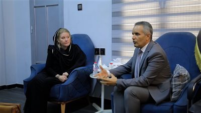 نائب رئيس الهيئة الوطنية للإعلام الجنوبي يلتقي فريق التلفزيون الدنماركي