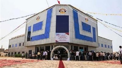 موظفو شركة النفط بساحل حضرموت يحتجون على قرار احالتهم للتقاعد