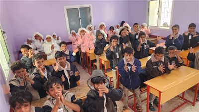 الهلال الإماراتي يواصل توزيع كسوة الشتاء للمتضررين من موجة البرد في مرتفعات حضرموت