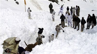 مصرع 25 في انهيار أرضي جراء تساقط الثلوج في أفغانستان