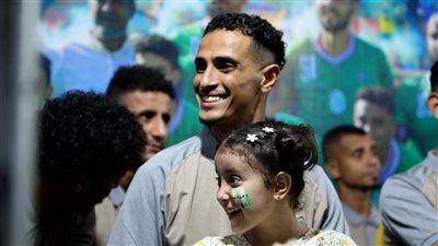 وحدة عدن يحتفي بلقب الدوري الممتاز بإقامة حفل فني وشعبي (تقرير)