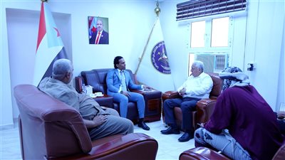 لقاء يناقش عدداً من الموضوعات المتعلقة بشرطة السير والأمن في العاصمة عدن