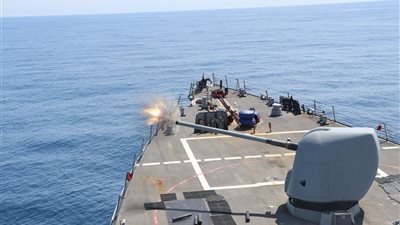 ضربات للتحالف الدولي تدمر زوارق مسيّرة وصواريخ لمليشيا الحوثي 