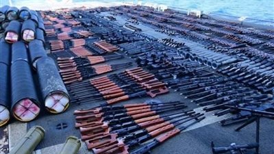 اتهامات أميركية لـ4 بحارة ضُبطت سفينتهم تنقل أسلحة للحوثي