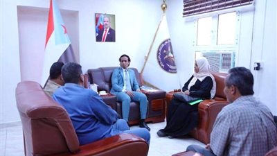 السقاف وإدارة التعليم في صيرة يبحثان ترميم ثانوية لطفي أمان التاريخية