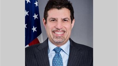 السفير الأمريكي: هجمات الحوثيين في البحر الأحمر عرّضت السلام في اليمن للخطر