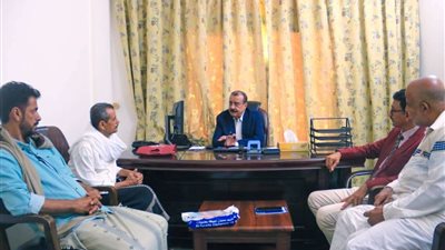 اللواء بن بريك يلتقي مدير عام الشؤون الاجتماعية والعمل ولجنة معلمي حضرموت