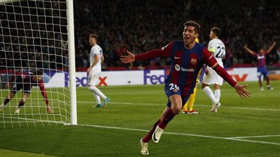 برشلونة يهزم نابولي ويبلغ ربع نهائي دوري الأبطال