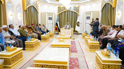 صور..  الرئيس الزُبيدي يلتقي قيادة السلطة المحلية والهيئة التنفيذية للانتقالي بالضالع