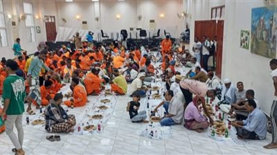 صندوق النظافة ينظم مأدبة افطار جماعي للموظفين والعمال بالعاصمة عدن