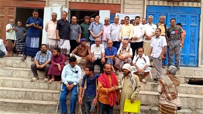 جمعية الضالع تدشن توزيع السلة الغذائية للأسر المحتاجة بالعاصمة عدن 