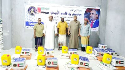 انتقالي حوف بالمهرة يدشن توزيع السلال الغذائية على الأسر المحتاجة بالمديرية