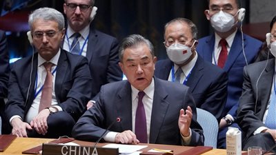 حماس تشيد بـ