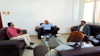 عضو هيئة الرئاسة الدكتور السعيدي يناقش الأوضاع الصحية بعدن 