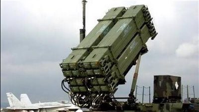 القوات الأميركية تحبط هجومًا لمليشيات الحوثي بصاروخ باليستي وتدمر طائرات مسيرة في خليج عدن