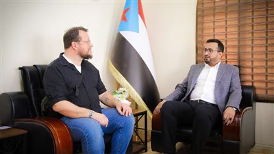 العولقي يؤكد أهمية توضيح الإعلام الأجنبي للطبيعة الإرهابية لمليشيا الحوثي