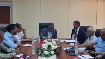 وكيل وزارة الزراعة يناقش سير تنفيذ مشروع سد حسّان