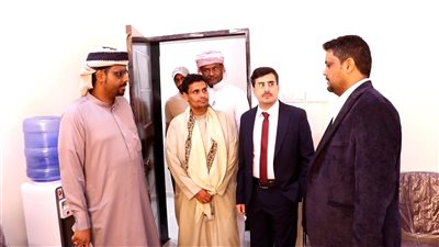 بن عفرار يطلع على سير العملية التعليمية في جامعة المهرة