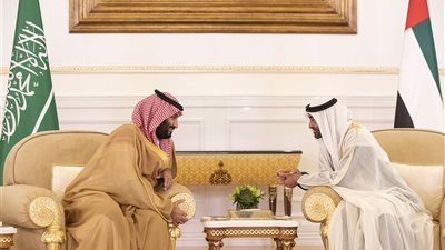 الشيخ محمد بن زايد يبحث مع ولي العهد السعودي أوضاع المنطقة