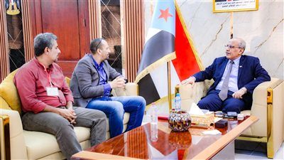 رئيس الجمعية الوطنية يطّلع على جهود مؤسسة المياه بالعاصمة عدن