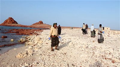 لخلق بيئة آمنة وجميلة.. تدشين حملة نظافة واسعة لمحمية ديحمري بسقطرى 