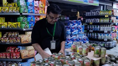 تواصل حملة ضبط المواد الغذائية المنتهية الصلاحية في مديرية المنصورة