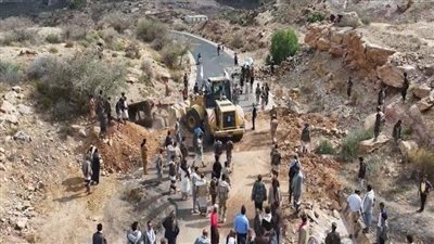 مزاعم فتح الطرقات.. مسرحية سياسية للحوثيين بغطاء إنساني 
