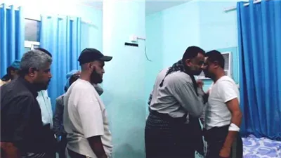 السيد والشنيني يطمئنان على صحة القائد مهلب عقب تعرضه لتفجير إرهابي