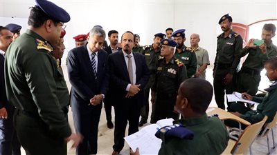 تدشين الامتحانات النهائية للدفعتين الثانية والثالثة للقسم العام بكلية شرطة حضرموت