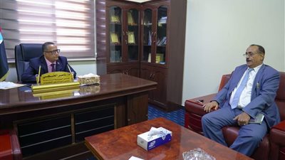 الخُبجي يبحث مع نائب محافظ لحج سُبل دعم الاستثمار بالمحافظة