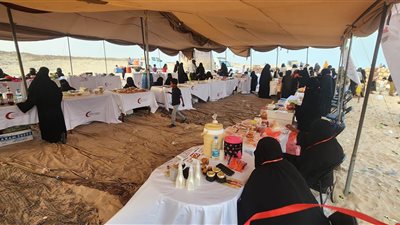 معرض الهلال الإماراتي التسويقي للأسر المنتجة في حضرموت: فرصة ذهبية لرائدات الأعمال