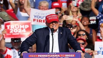 ترامب: الانتصار على نائبة الرئيس هاريس سيكون أسهل من هزيمة بايدن