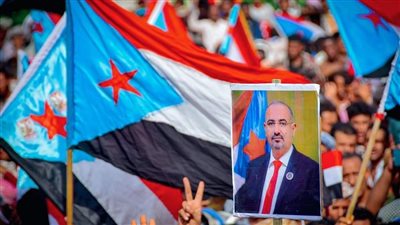 شعب الجنوب يجدد ثقته بقيادته السياسية في خوض التحديات الراهنة 