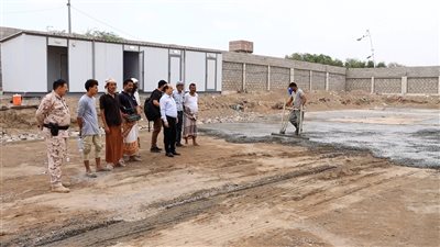 مدير عام دار سعد يتفقد مشروع إعادة بناء مبنى ديوان السلطة المحلية 