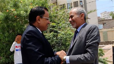 السقطري يبحث مع الفريق الصبيحي دراسة مشروع حاجز وادي 