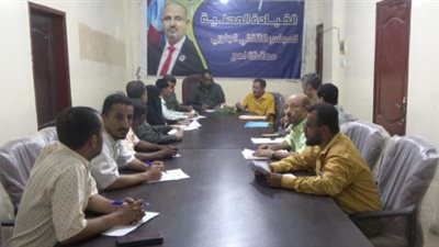 قيادة انتقالي لحج تناقش مع سلطة وانتقالي كرش الجهود الأمنية والعسكرية بالمديرية 
