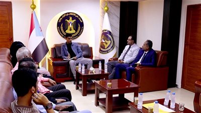 انتقالي العاصمة عدن يكرم الطالبات الأوائل في امتحانات الثانوية العامة