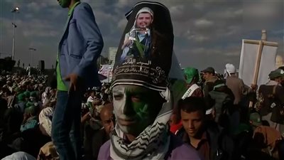 احتفال الحوثيين بالمولد النبوي.. وسيلة لكسب المال والترويج لشعاراتها الطائفية 