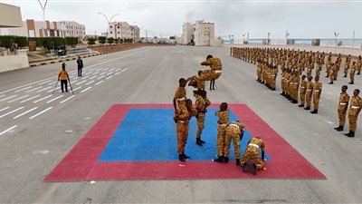 كلية الشرطة بحضرموت تحتفي بتخرج طلاب الفرقة الأولى صاعقة 