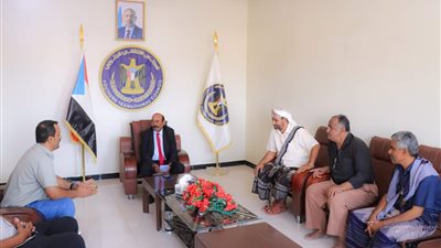 رئيس انتقالي شبوة يطلع على أوضاع نقابة المهن الطبية بمستشفى الأمومة والطفولة