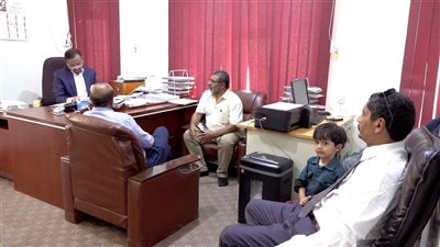 محافظ شبوة يوجه بإطلاق برامج التدريب والتأهيل للكوادر الإدارية والمالية