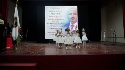 بحفل فني.. دائرة المرأة والطفل تحيي اليوم العالمي للسلام بالعاصمة عدن 