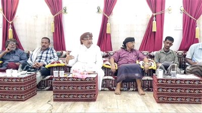 آل عفرار يترأس اجتماعاً لمجلس أبناء محافظتي المهرة وسقطرى