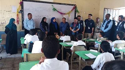 جلسات توعوية لطلاب المدارس بعدن في خدمة الإسعاف والطوارئ