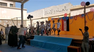 مدارس مديرية التواهي تحتفل بذكرى ثورة 14 أكتوبر المجيدة