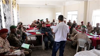 العمليات العسكرية لمحور الضالع تختتم دورة معايير القانون الدولي 